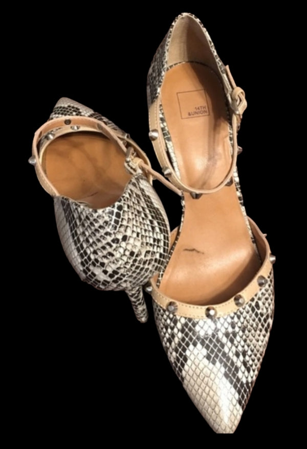 Cream snake print studded heels sz 10