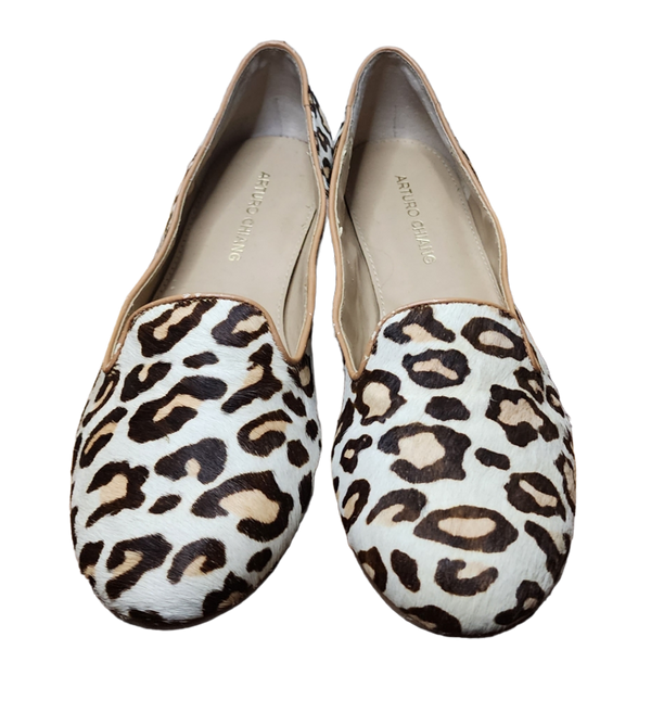 White leopard pony hair Arturo Chiang flats sz 9